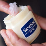 وازلین بهداشتی